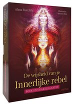 De voorkant van de 'Innerlijke Rebel' orakelkaarten. Een illustratie met een oudere vrouw en een jonger meisje, met gouden en rode tinten. Titel: 'De wijsheid van je Innerlijke Rebel'.