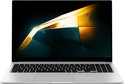 Open, zilverkleurige Samsung laptop met een toetsenbord en een scherm met een abstracte, gouden afbeelding.