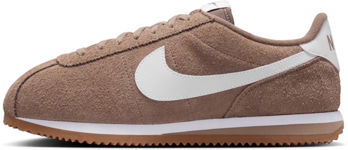 Nike Cortez Vintage ‘Medium Curry’ . Wit