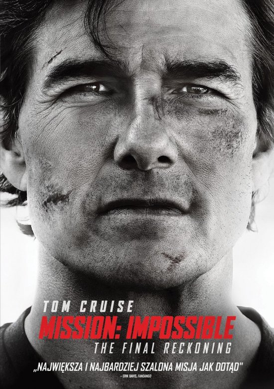 Close-up van Tom Cruise in zwart-wit, met littekens op zijn gezicht. Titel: "Mission: Impossible The Final Reckoning".