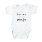 Baby rompertje The best dad's get promoted to grandpa - Romper korte mouw wit - maat 74/80