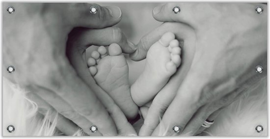 Tuinposter –Voeten van Baby in Handen van Ouders-200x100  Foto op Tuinposter (wanddecoratie voor buiten en binnen)