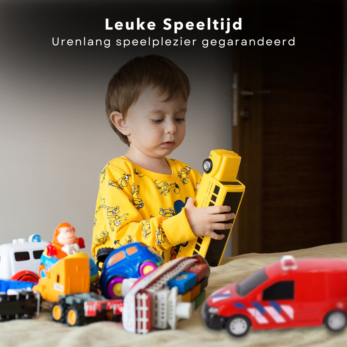 Cheqo® RC Brandweerauto Met Licht - Brandweer Auto Speelgoed - Brandweer Speelgoed met Licht en Geluid - Speelgoedauto met Afstandsbediening- Interactief Kinderspeelgoed — afbeelding 3