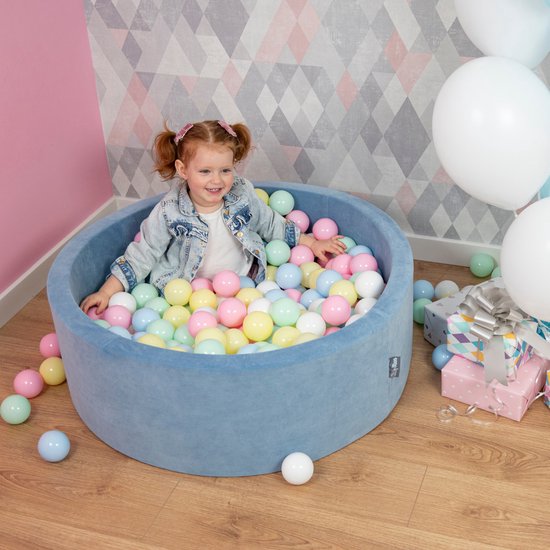 KiddyMoon Ballenbak ballen voor Kinderen Ø7 cm met 100 Stuks - Kinderballen baby - Speelballen voor Ballenbad - BPA-vrij - Ballenbak ballen - Kleurrijke ballen - Baby Speelgoed - Pastelbeige Pastelblauw Pastelgeel Munt van KiddyMoon — afbeelding 4