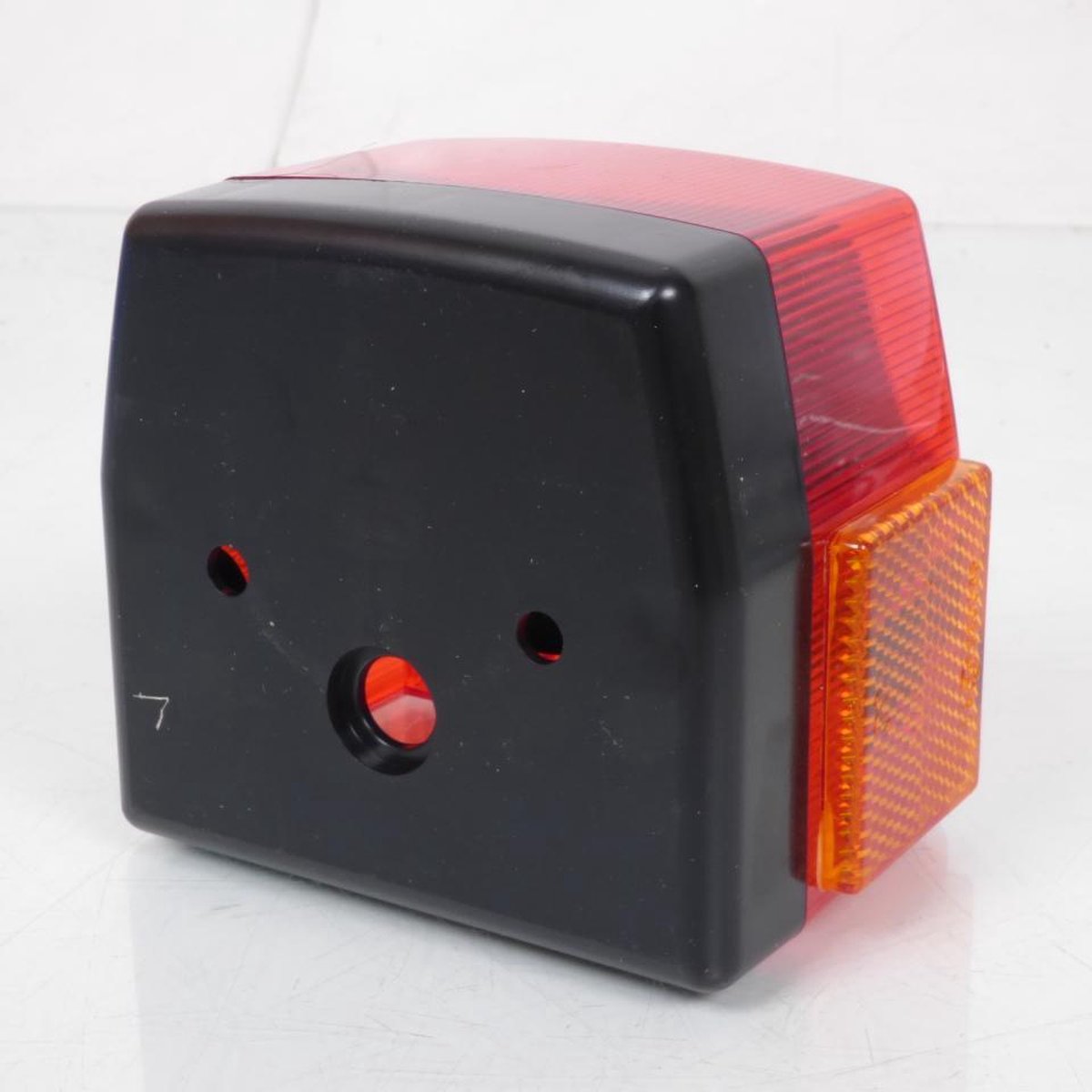 achterlicht rsm voor bromfiets peugeot 50 103 spx 27080 / m94 / 2218.27082 nieuw