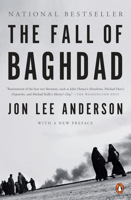 Boekomslag van "The Fall of Baghdad" met de tekst "National Bestseller" en een afbeelding van mensen in traditionele kleding.