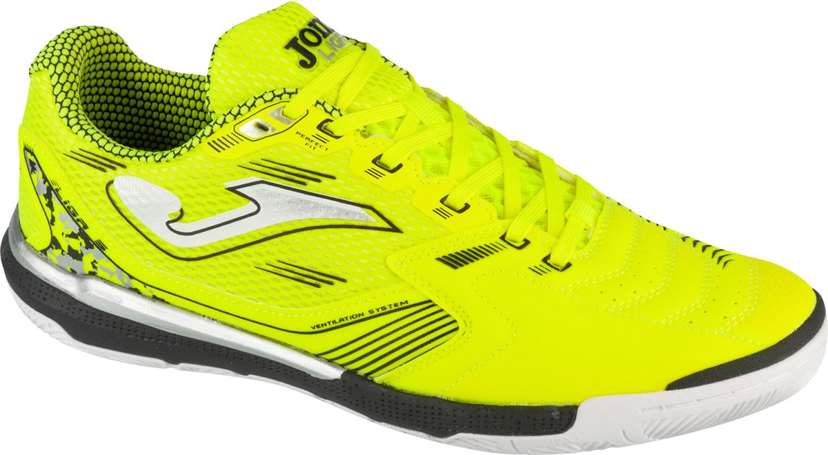 Joma Liga 5 IN voetbalschoenen in felgeel, EU 45, met verbeterde grip en comfort voor indoor spel.