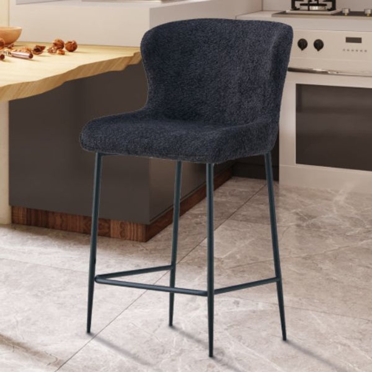 Barstoel Lisa Donkergrijs – Rousseau – voor keukeneiland - Zithoogte 67 cm – Bouclé – Zwart Metalen Poten