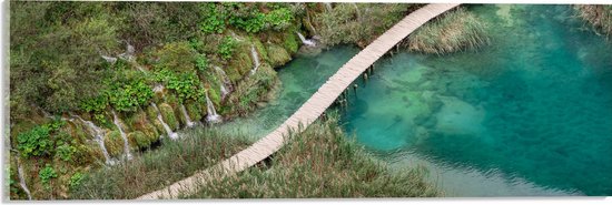 WallClassics - Acrylglas - Lange Steiger over Water - 60x20 cm Foto op Acrylglas (Met Ophangsysteem)