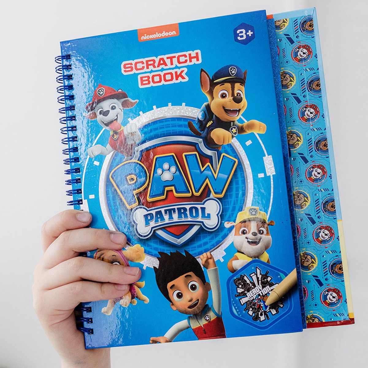 PAW Patrol Totum vakantie doeboek luxe kraskaarten- en kleurboek / creatief speelgoed jongens en meisjes junior scratch art - A5 harde kaft — afbeelding 2