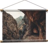 WallClassics - Textielposter - Tunnel in de Bergrand - 60x40 cm Foto op Textiel