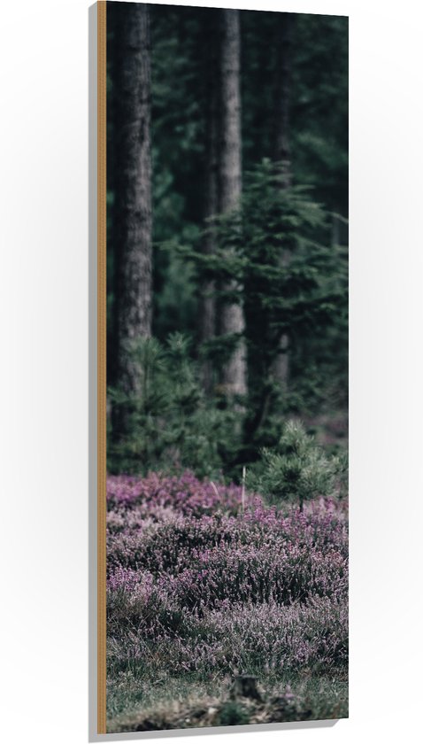 WallClassics - Hout - Paarse Bloemen bij Bomen - 50x150 cm - 12 mm dik - Foto op Hout (Met Ophangsysteem)