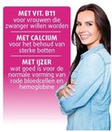 Een lachende vrouw die naast informatie staat over vitamine B11, calcium en ijzer.