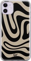 Hoesje geschikt voor Apple iPhone 11 - Abstract Black Waves - Geometrisch patroon - Zwart - Apple Soft Case Telefoonhoesje - TPU Back Cover - Casevibes