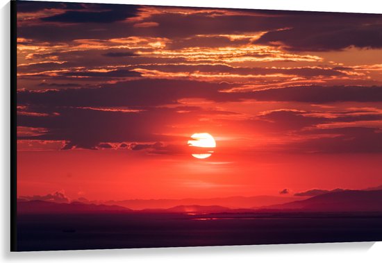 WallClassics - Canvas  - Ondergaande Zon achter Wolken - 120x80 cm Foto op Canvas Schilderij (Wanddecoratie op Canvas)