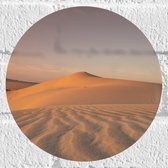 WallClassics - Muursticker Cirkel - Rustige Woestijn - 20x20 cm Foto op Muursticker