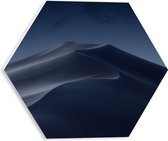WallClassics - PVC Schuimplaat Hexagon  - Woestijn in de Nacht - 30x26.1 cm Foto op Hexagon (Met Ophangsysteem)