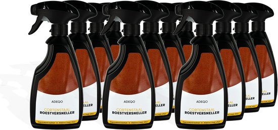 Rij van tien zwarte spuitflessen met bruin label waarop ADEQO CORTENSTAAL ROESTVERSNELLER staat.