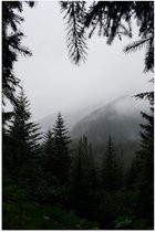 WallClassics - Poster (Mat) - Mist in de Bergen - 40x60 cm Foto op Posterpapier met een Matte look