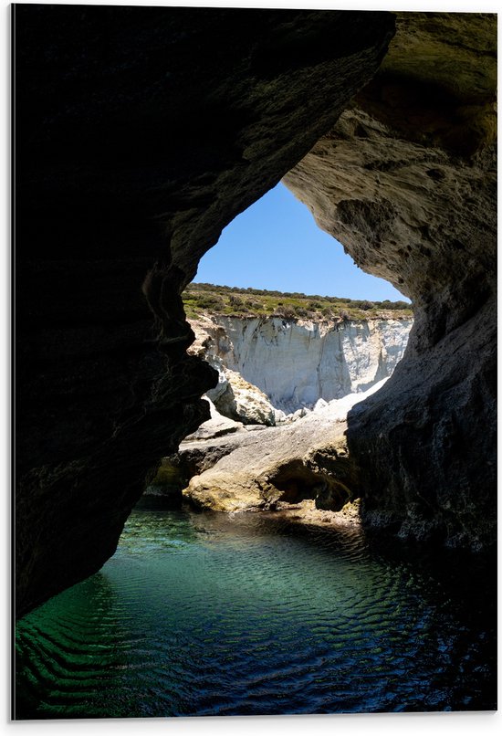 WallClassics - Dibond - Mega Cave au-dessus du lac - Photo 40x60 cm sur aluminium (avec système de suspension)
