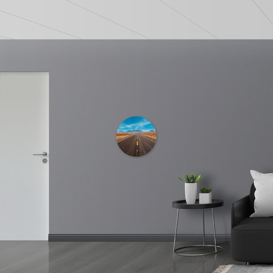 WallClassics - Cercle mural en panneau de mousse PVC - Longue route droite à travers la plaine - Photo 50 x 50 cm sur cercle mural (avec système de suspension)