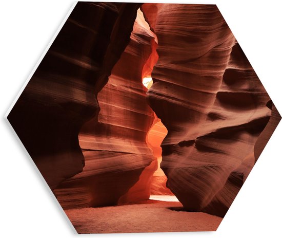 WallClassics - PVC Schuimplaat Hexagon  - Upper Antelope Canyon - 30x26.1 cm Foto op Hexagon (Met Ophangsysteem)
