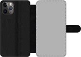 Bookcase Geschikt voor iPhone 11 Pro telefoonhoesje - Grijs - Effen print - Met vakjes - Wallet case met magneetsluiting