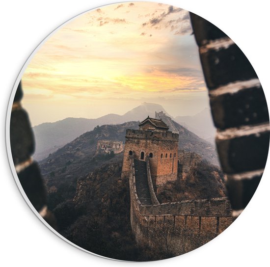 WallClassics - PVC Schuimplaat Muurcirkel - Chineese Muur vanuit het Raam - 20x20 cm Foto op Muurcirkel (met ophangsysteem)