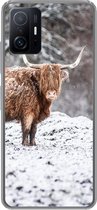 Geschikt voor Xiaomi 11 Lite 5G NE hoesje - Schotse Hooglander - Boom - Sneeuw - Siliconen Telefoonhoesje