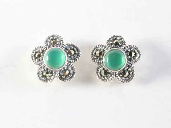 Fijne zilveren oorstekers met jade en marcasiet