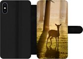 Telefoonhoesje Geschikt voor iPhone XS Max telefoonhoesje - Hert - Zon - Bomen - Met vakjes - Wallet case met magneetsluiting