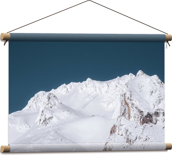 WallClassics - Textielposter - Sneeuw op Berg - 60x40 cm Foto op Textiel