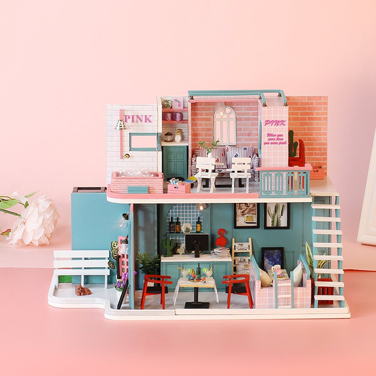 Miniatuur Bouwpakket L Pink Retro Café Volwassenen - Knutselen Meisjes - Houten Poppenhuis - DIY - Hobby - Crafts&Co — afbeelding 5