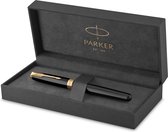 Parker Sonnet vulpen | Zwarte lak met goud detail | Fijne penpunt | Geschenkdoos