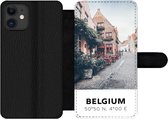 Bookcase Geschikt voor iPhone 11 telefoonhoesje - België - Café - Terras - Rood - Met vakjes - Wallet case met magneetsluiting