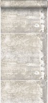 Origin Wallcoverings behangpapier grote verweerde roestige metalen platen met klinknagels gebroken wit - 337230 - 53 cm x 10,05 m