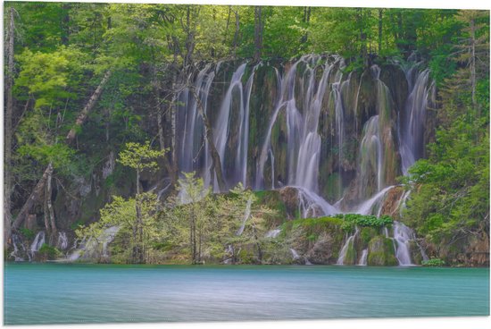 WallClassics - Drapeau - Cascade dans la forêt - Photo sur drapeau polyester 75 x 50 cm