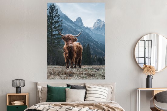Poster Schotse hooglander - Berg - Landschap - Bomen - Koe - Natuur - 120x160 cm XXL