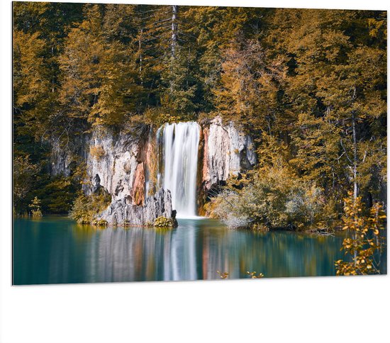 WallClassics - Dibond - Waterval vanuit het Bos in een Meer - 100x75 cm Foto op Aluminium (Met Ophangsysteem)