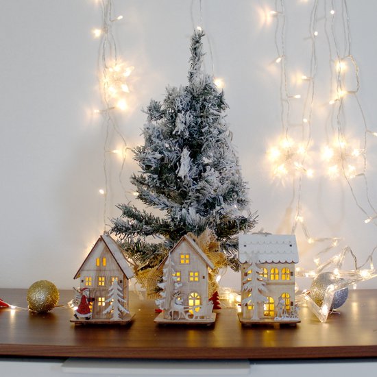 Besneeuwd houten huis 8x13cm - Plastic - Motif 2 - SILUMEN