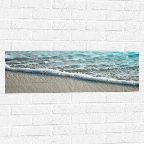WallClassics - Muursticker - Close Up van Zee Water - 90x30 cm Foto op Muursticker