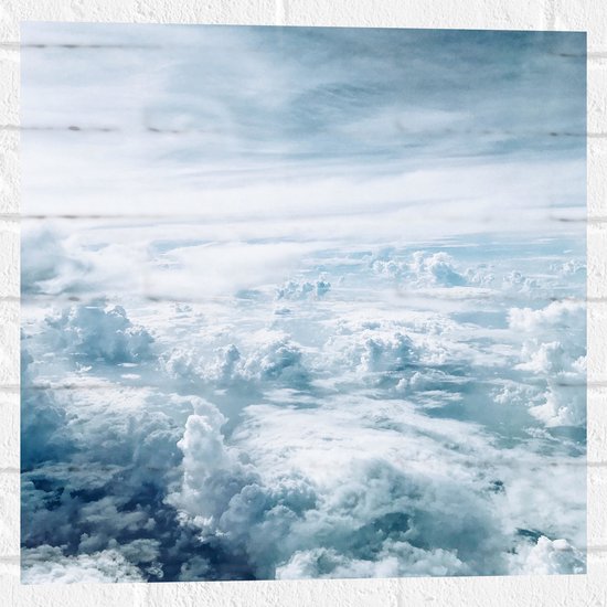 WallClassics - Muursticker - Boven de Wolken - 50x50 cm Foto op Muursticker