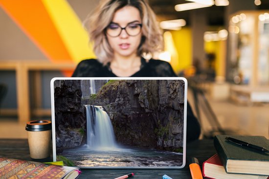 Laptop sticker - 15.6 inch - Waterval - Water - Rotsen - 36x27,5cm - Laptopstickers - Laptop skin - Cover