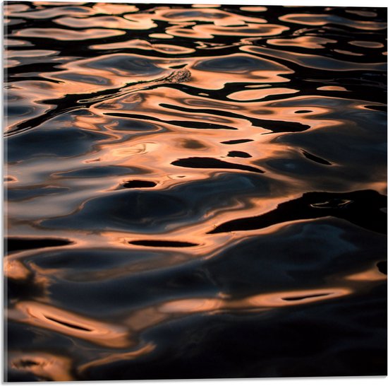 WallClassics - Acrylglas - Kalm en Rustig Water - 50x50 cm Foto op Acrylglas (Met Ophangsysteem)