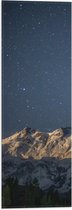 WallClassics - Vlag - Heldere Sterrenhemel boven Witte Bergtoppen - 20x60 cm Foto op Polyester Vlag