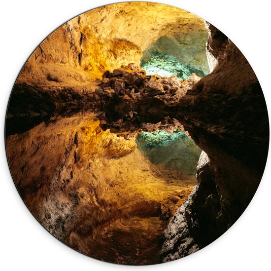 WallClassics - Dibond Muurcirkel - Mooie Grot - Cueva de los Verdes - 70x70 cm Foto op Aluminium Muurcirkel (met ophangsysteem)