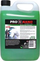 ProNano | Pro Nano Agri Snow Foam 5L | Tractor Shampoo | is een uiterst effectief product ontwikkeld voor het contactloos en traditioneel reinigen van landbouwvoertuigen zoals tractoren, vrachtwagens, landbouwmachines en werktuigen.