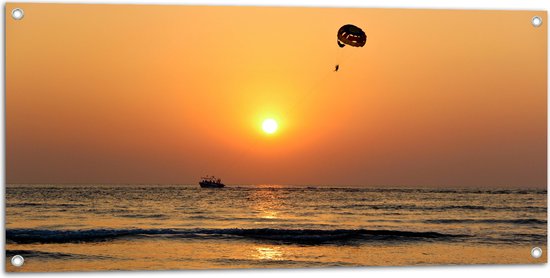 WallClassics - Poster de jardin - Parachute ascensionnel au coucher du soleil sur la mer - 100 x 50 cm Photo sur poster de jardin (décoration murale pour l'extérieur et l'intérieur)