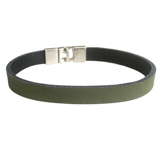 Lederen armband-maatje meer-RVS sluiting old look-Armygreen-24cm-extra groot-Charme Bijoux
