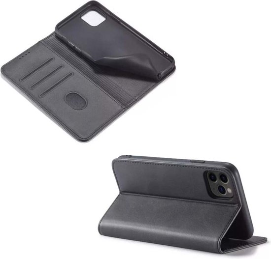 Zwarte kunstleren telefoonhoes geopend en in staande modus, met de achterkant van een telefoon zichtbaar.
